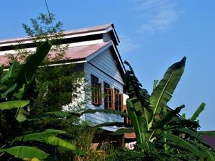 Audi Guesthouse Balik Pulau Exterior foto